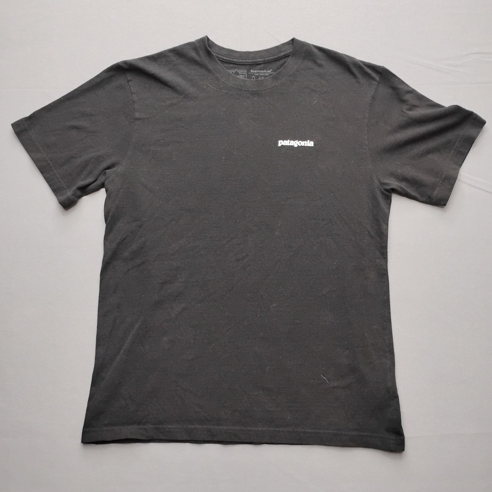 Patagonia P-6 Logo Responsibili-Tee Mens Small Black Short Sleeve T-Shirt - Picture 2 of 8